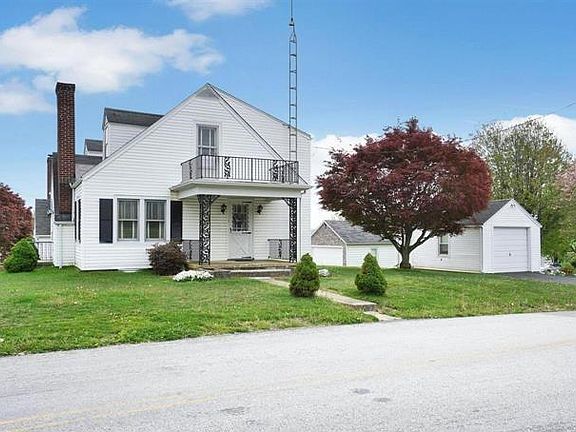 3rd image of 4704 E Prospect Rd