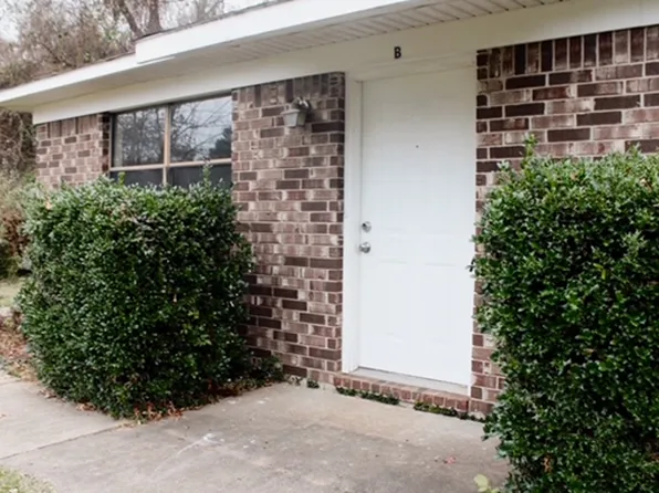 2627 W Martin St APT B, Conway, AR 72034