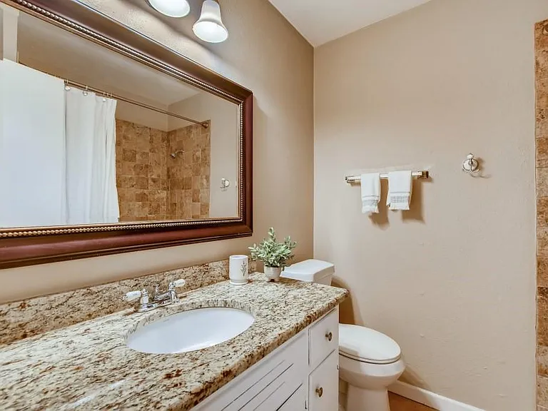 715 Vanguard St — Photo 17