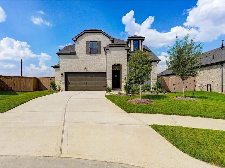 25326 Loch Doon Dr — Photo 1