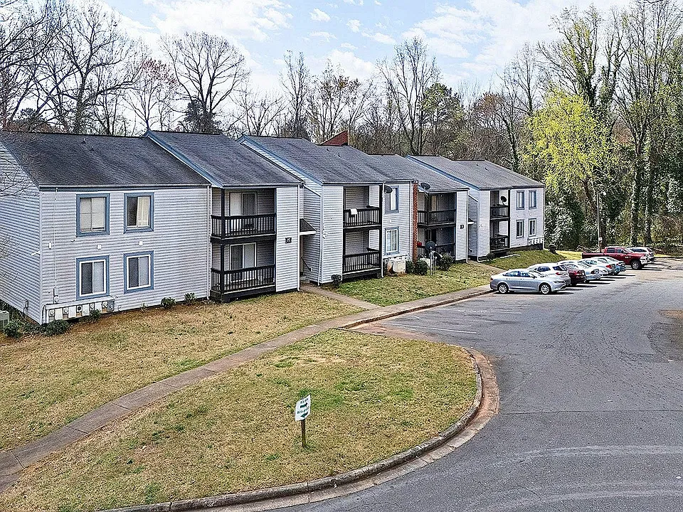 High Meadow Apartments