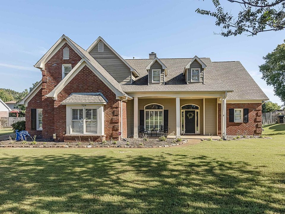 1st image of 724 Deans Creek Dr