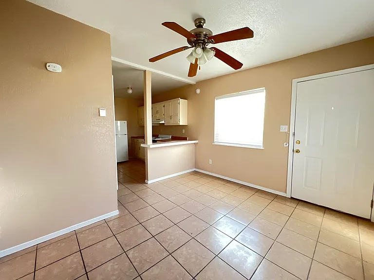 2713 Fir St #B — Photo 6