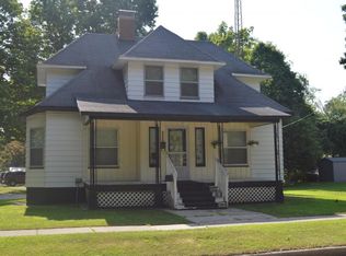 226 S East St, Cassopolis, MI 49031