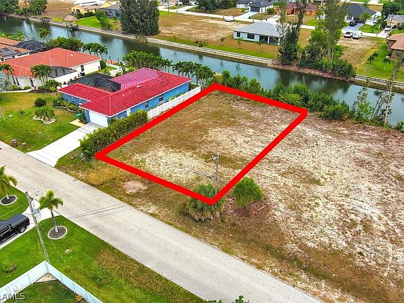 3rd image of 136 SW 28th St