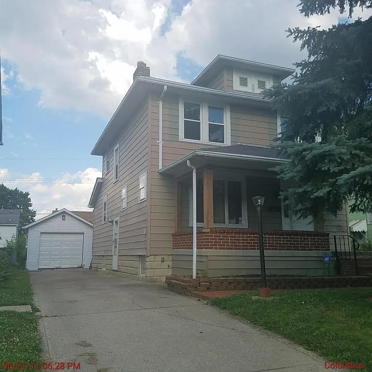 584 Clark Ave photo 1