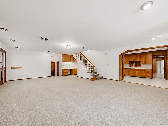 3rd image of 3123 W OAKLYN AVENUE