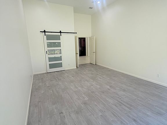5th image of 404 Yellowhammer Ave