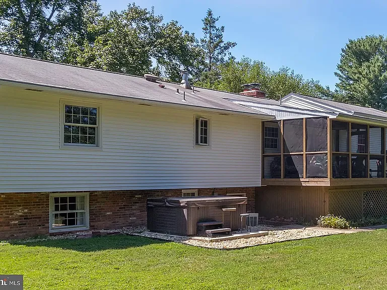 805 Golden Arrow St — Photo 22