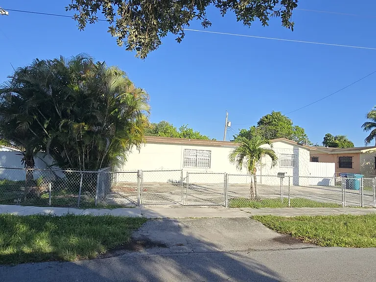 17702 NW 27th Ct — Photo 1