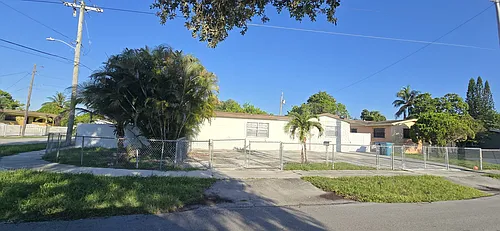 17702 NW 27th Ct Photo 1