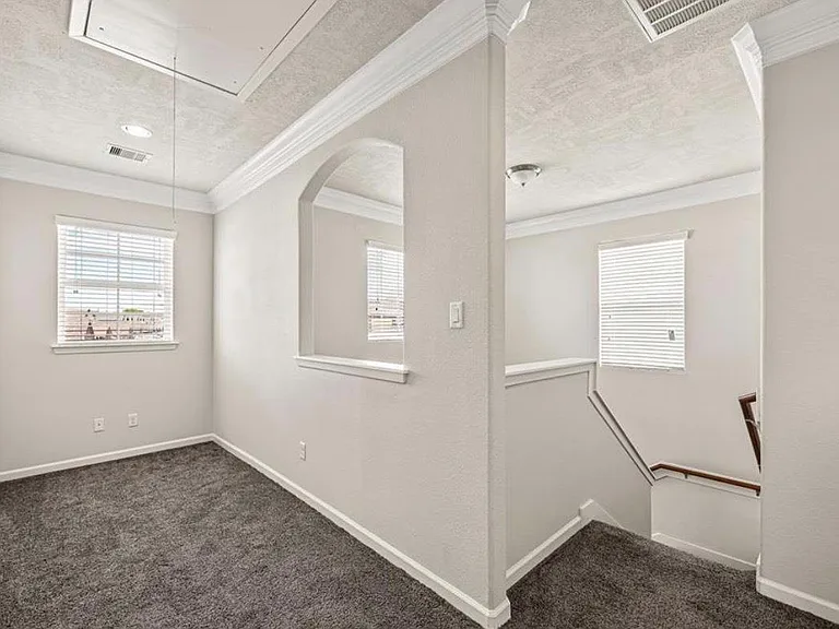 4907 Leamathew St — Photo 29