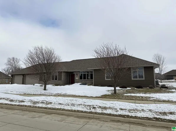 309 23rd Ave, Sheldon, IA 51201