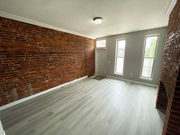 3rd image of 2533 Woodbrook Ave
