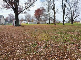 101 S Watkins St, Cisne, IL 62823