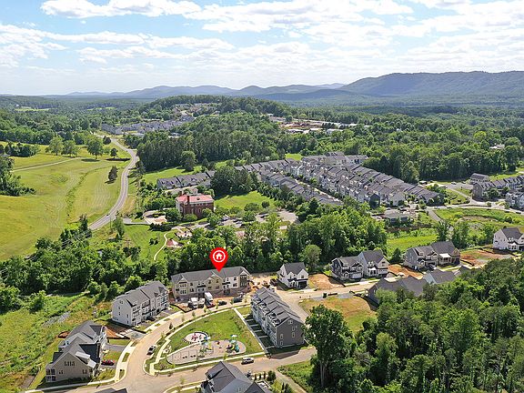 4th image of 5059 Mary Jackson Ct #B
