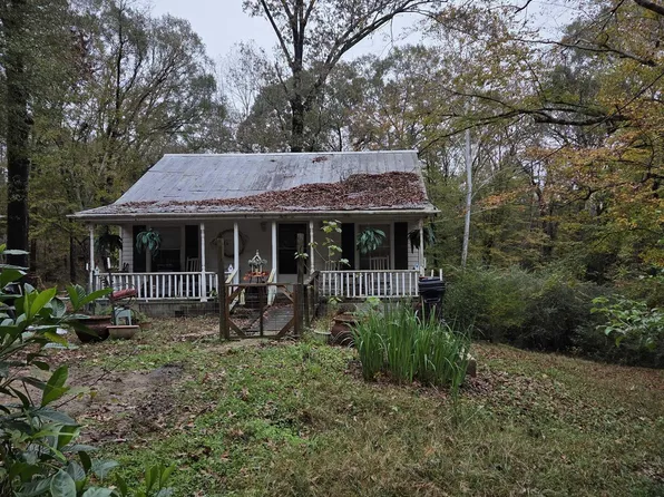 126 Sumrall Ln, Woodville, MS 39669