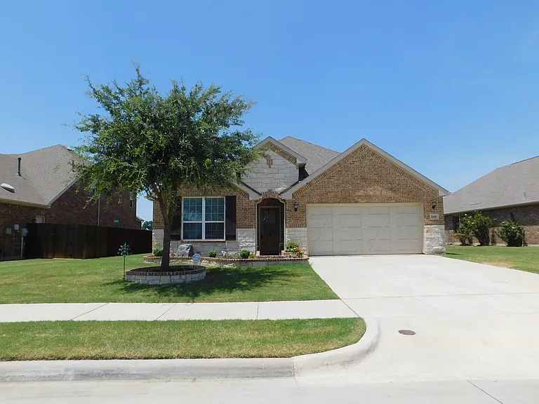 9616 Creekmere Dr — Photo 2