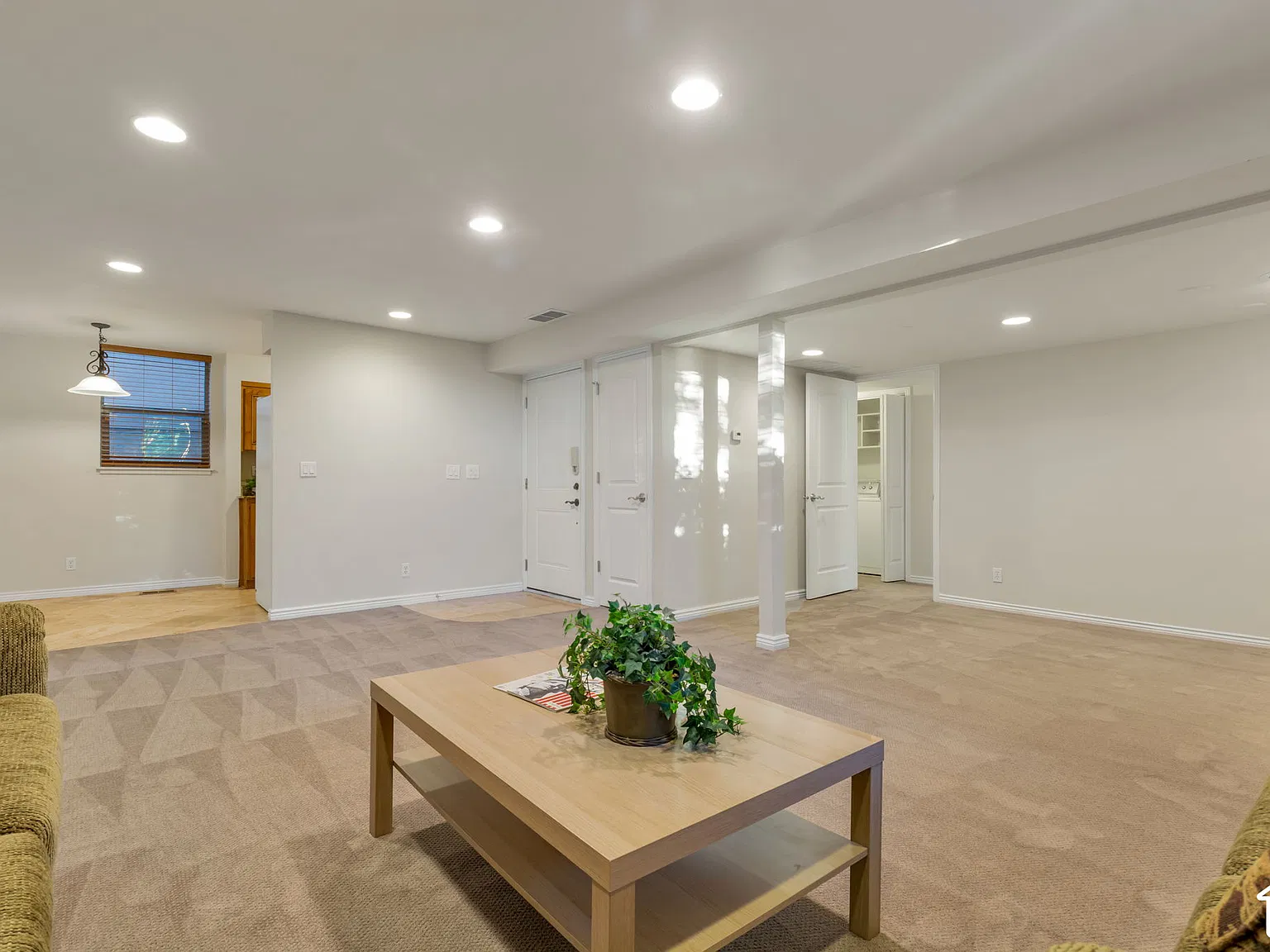 2 bed, 1100 sqft, $2,300 — Photo 4
