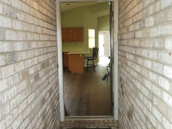 5th image of 3311 Wexford Cir