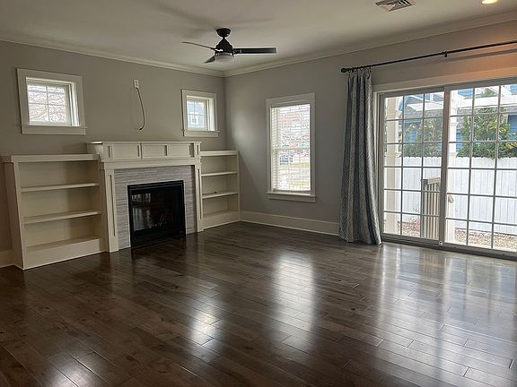 3rd image of 669 E Fillmore Ave