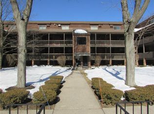 492 East St UNIT B8, Plainville, CT 06062