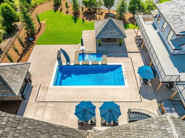 185 Riverstone Dr, Sturgeon County, AB T8T 1H8