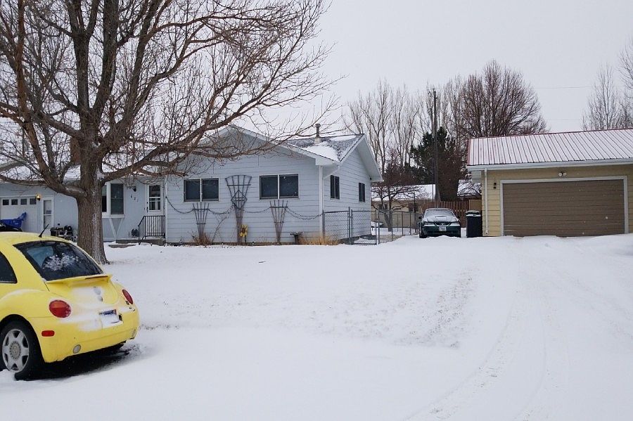 2nd image of 621 Robin Ln