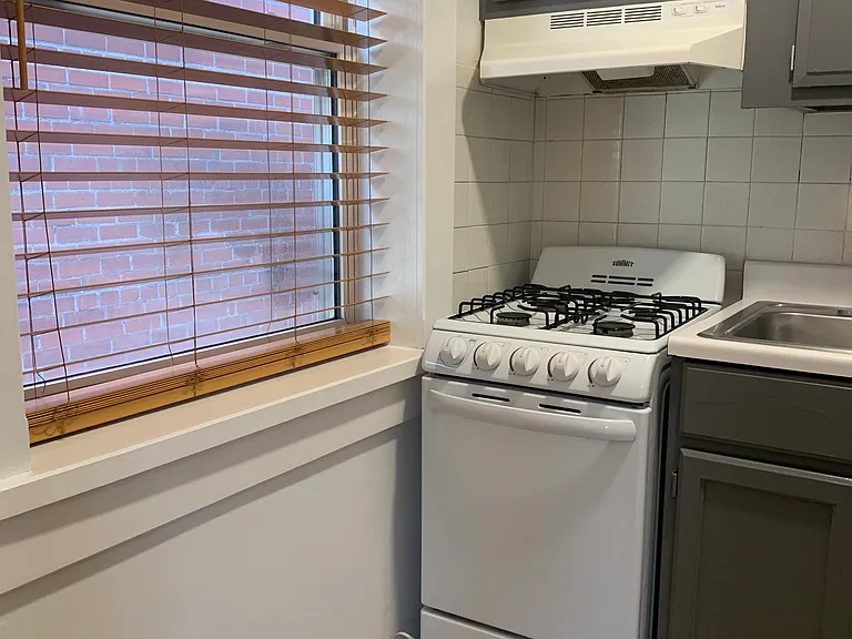 1750 N Pearl St #2 — Photo 6