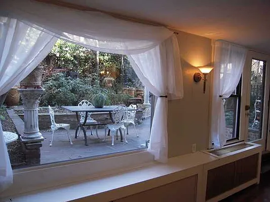 Rented by BLS Realty | media 44