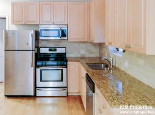 2301 N Southport Ave #1N, Chicago, IL 60614