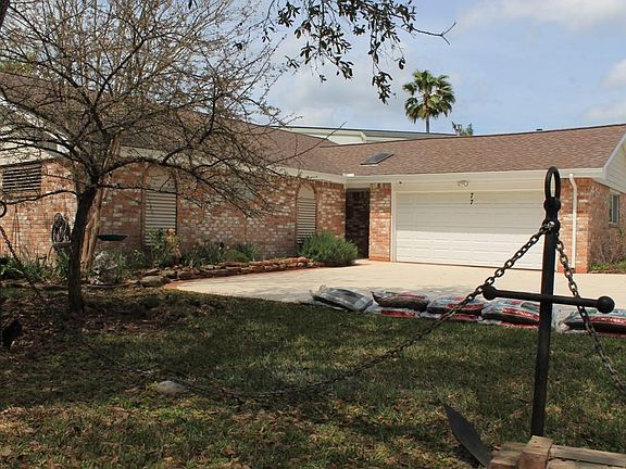Front View of the home! Getting ready for springtime blooms!