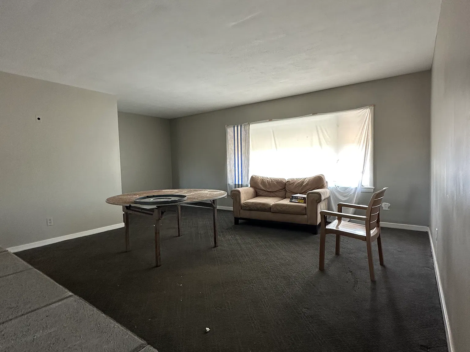 2 bed, 1100 sqft, $1,100 — Photo 3