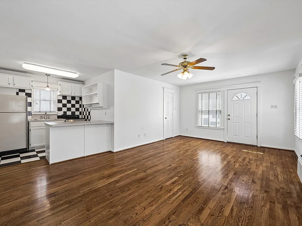 1807 Oxford St #1/2