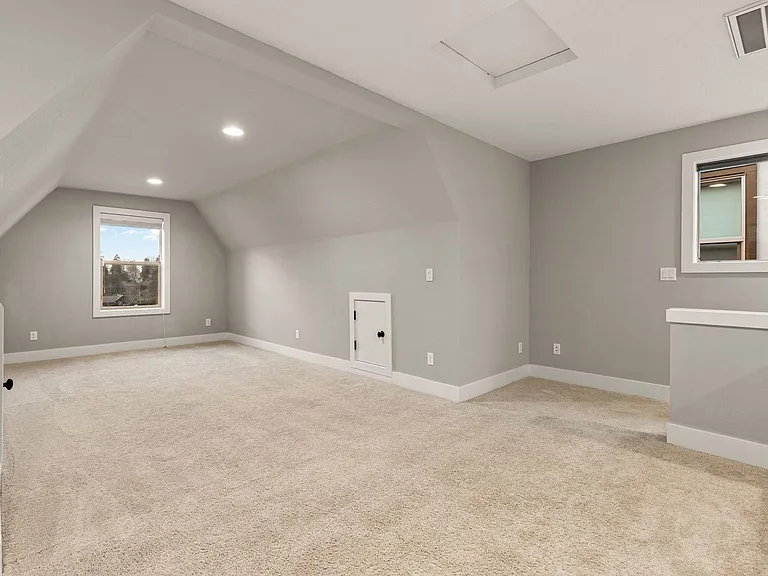 7898 SW Capitol Hill Rd — Photo 19
