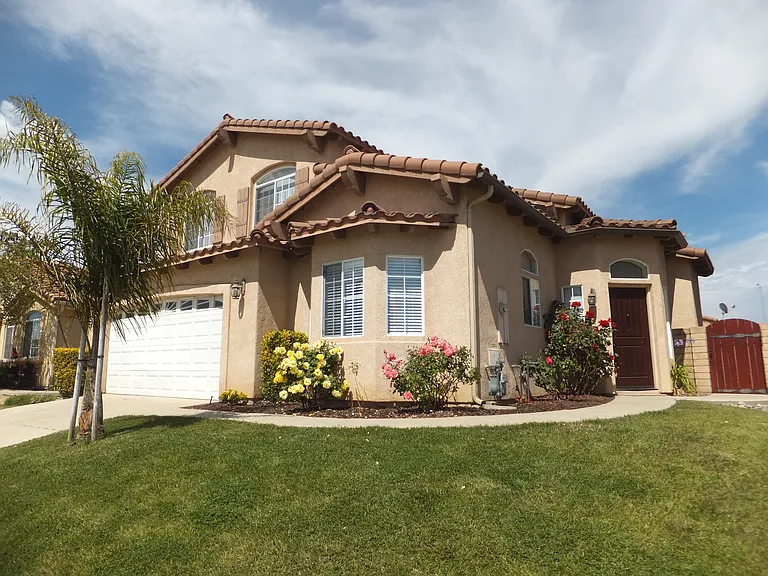 2022 S Lassen Dr — Photo 1