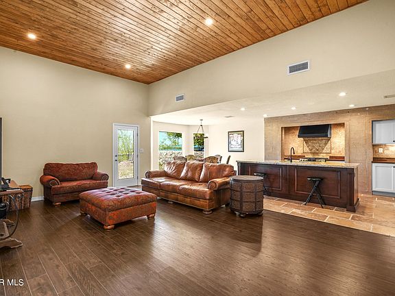 3rd image of 7383 Luz De Lumbre Ave