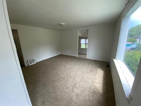 4th image of 3593 Brandau Dr NE
