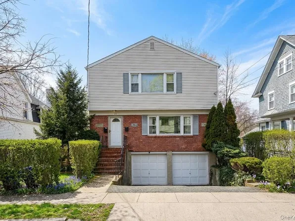 425 1st Ave, Pelham, NY 10803