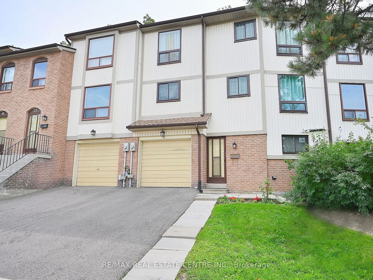 11 McMullen Cres, Brampton, ON L6S 3M2 MLS W6753088 Zillow