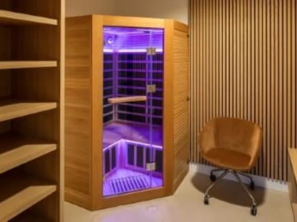 285 Broadway image 8 of 11