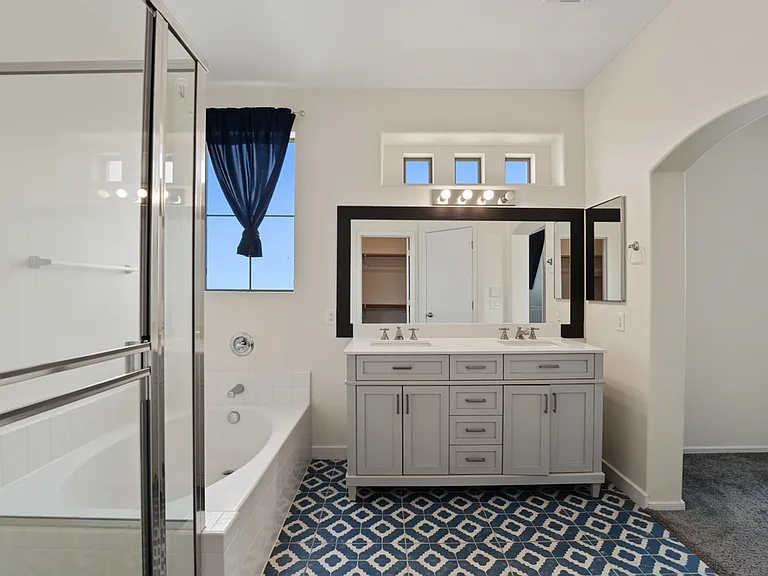 1886 E Don Carlos Ave #139 — Photo 30