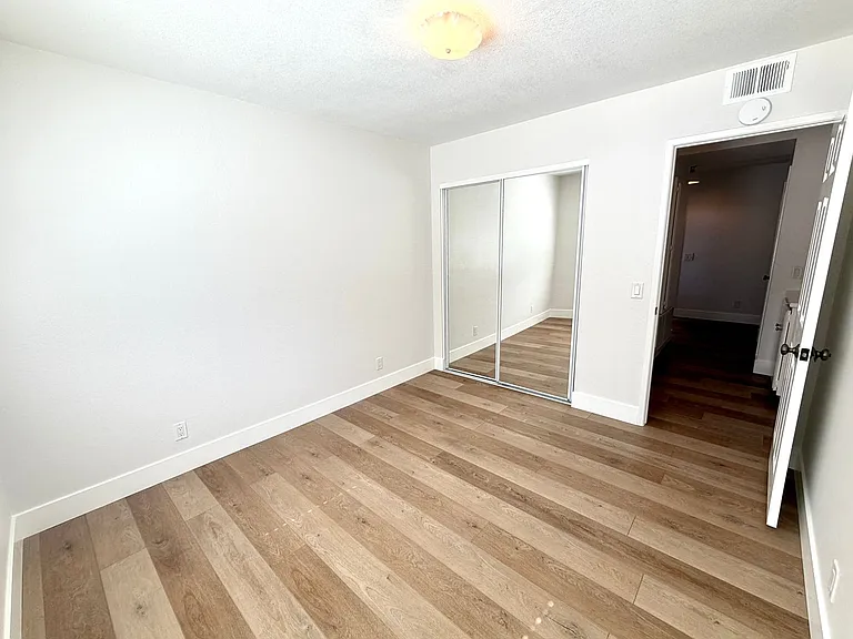 1345 Sunrise Cir N — Photo 12