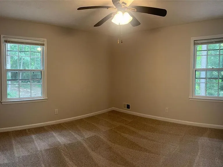 1744 Oak Ridge Way — Photo 14