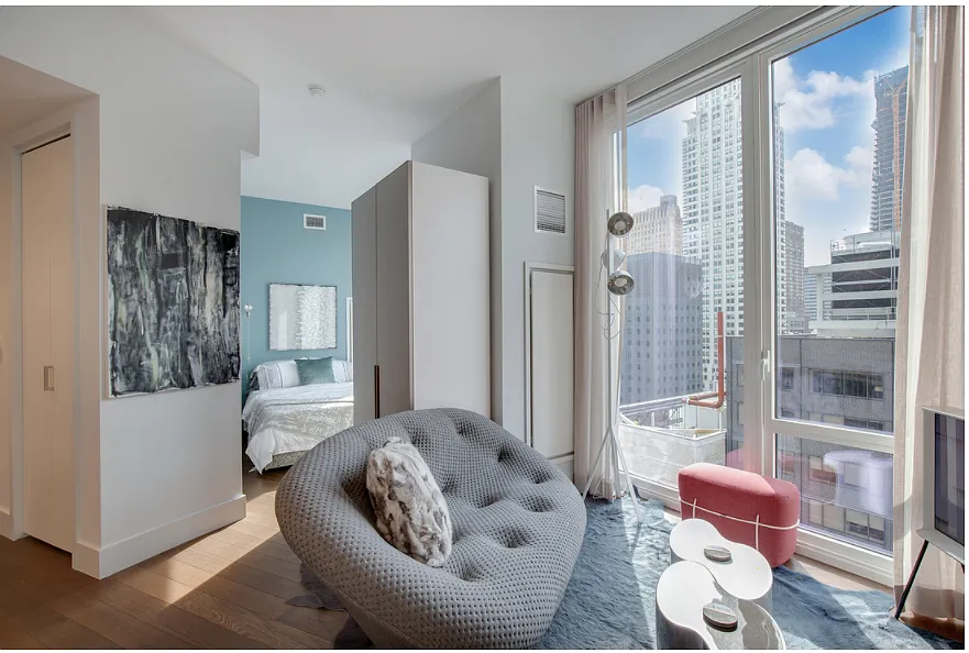 222 East 44th Street — Photo 4