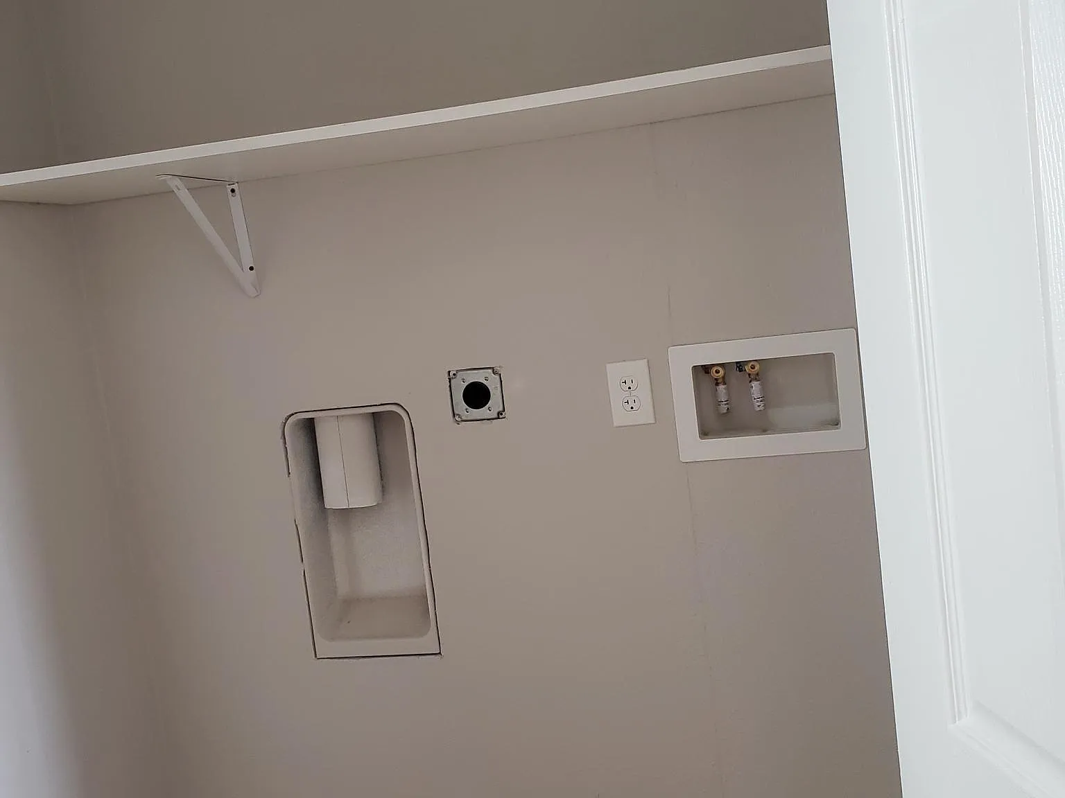 3 bed, 1200 sqft, $1,500 — Photo 4