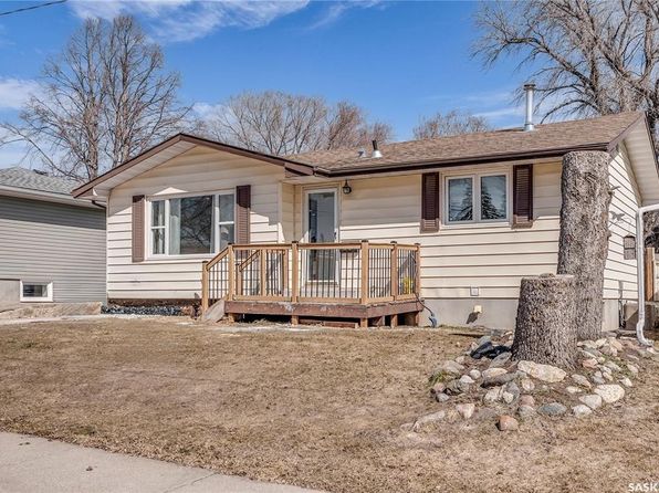 518 T AVENUE S, Saskatoon, SK S7M 3B4