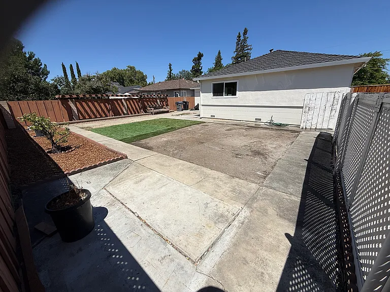553 Waite Ave — Photo 28