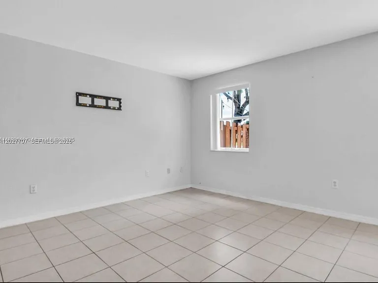 16628 SW 47th Ter — Photo 14