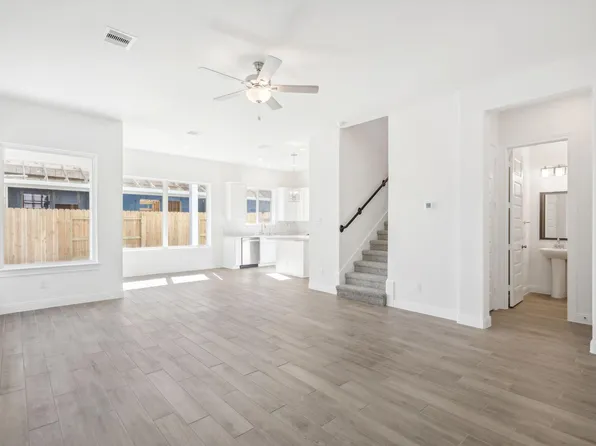 2530 King Mackerel Dr, Kemah, TX 77565